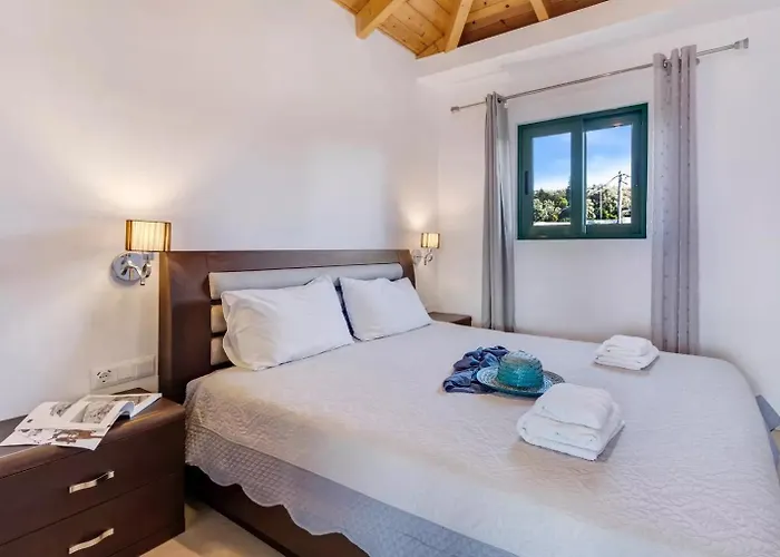 Blue View 公寓 Tsoukaládhes