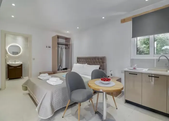 Blue View * Tsoukaládhes