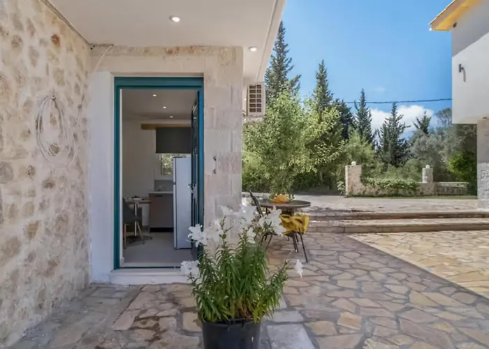 Blue View 公寓 Tsoukaládhes